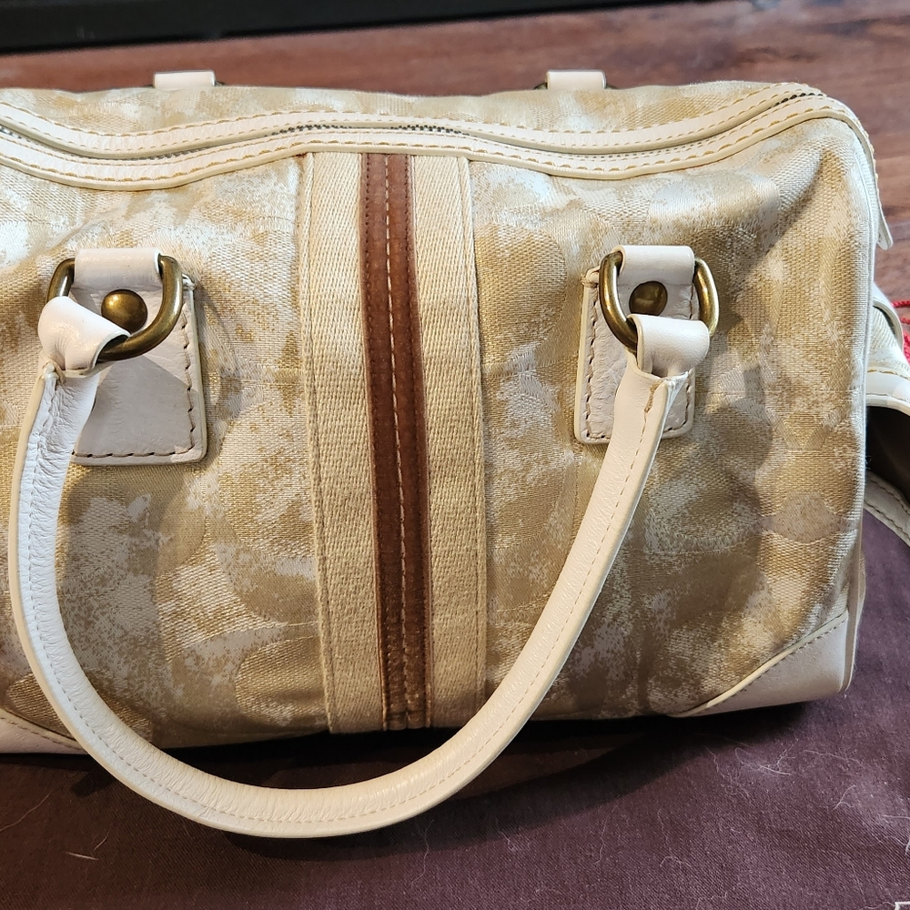 Authentic Coach Handbag - Picture 2 of 6